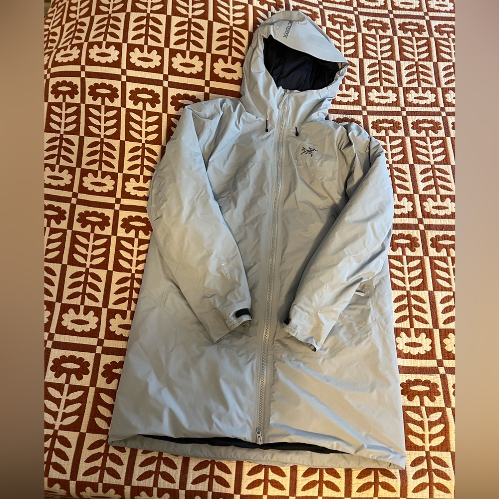 EUC Arc’teryx Insulated Beta Coat Long - Large - Picture 4 of 11